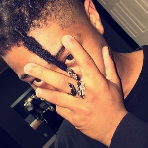 Meet your Posher, Eric